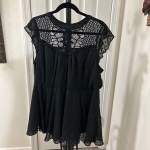 Black Lace Top torrid size 2